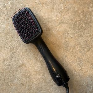 Revlon style and dry brush.